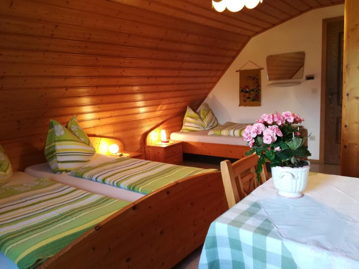 Familienbauernhof Imitz, Ferienwohnung シュピタル・アム・ピュールン エクステリア 写真