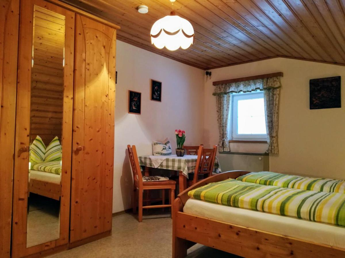 Familienbauernhof Imitz, Ferienwohnung シュピタル・アム・ピュールン エクステリア 写真